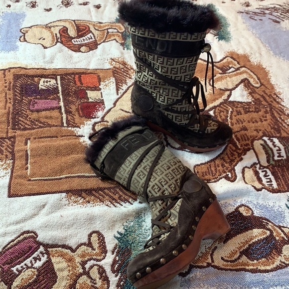 FENDI Logo Wood Platform Fur Lined Brown Winter Boots 37 studded Rare - Picture 12 of 14